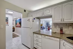 3015 N Ocean Blvd, Fort Lauderdale, FL 33308 - Photo 13