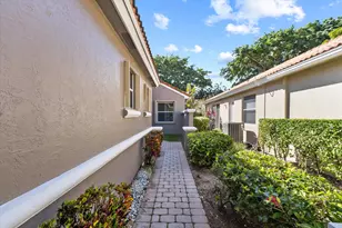 10860 Fairmont Village Dr, Lake Worth, FL 33449 - Photo 39