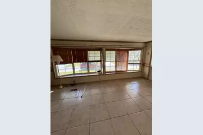 146 W Caribbean, Port Saint Lucie, FL 34952 - Photo 17