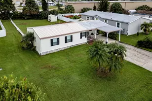 1657 Elkhart Cir, Tavares, FL 32778 - Photo 3