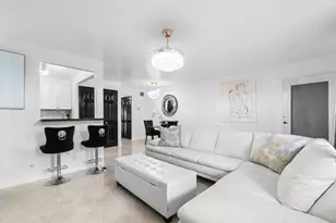 340 Horizons W, Boynton Beach, FL 33435 - Photo 3