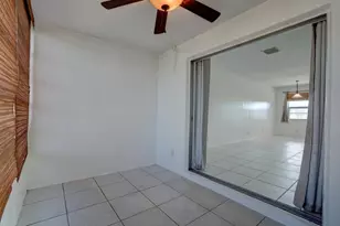 2111 NE 1st Ct, Boynton Beach, FL 33435 - Photo 9