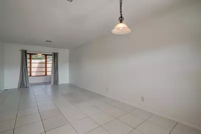2111 NE 1st Court #203, Boynton Beach, FL 33435 - Photo 11