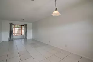 2111 NE 1st Ct, Boynton Beach, FL 33435 - Photo 11
