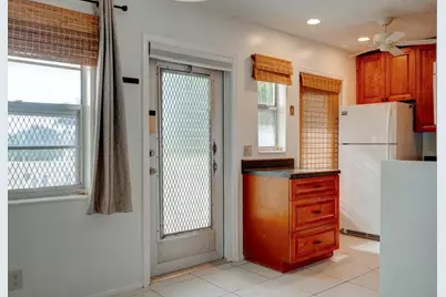 2111 NE 1st Court #203, Boynton Beach, FL 33435 - Photo 3