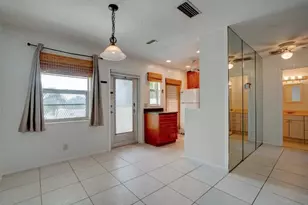 2111 NE 1st Ct, Boynton Beach, FL 33435 - Photo 7