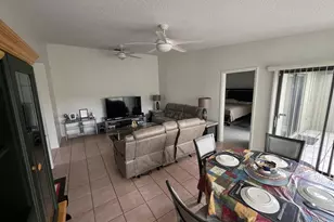 172 Meadows Dr, Boynton Beach, FL 33436 - Photo 7