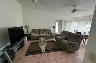 172 Meadows Dr, Boynton Beach, FL 33436 - Photo 5