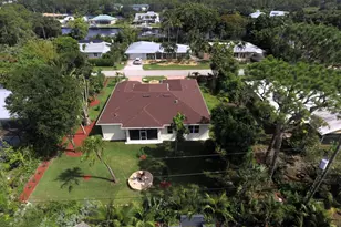 567 SW Hidden River Ave, Palm City, FL 34990 - Photo 3