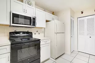 405 Harbour Pointe Way, Greenacres, FL 33413 - Photo 5