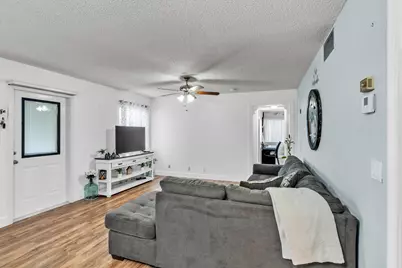 329 Knotty Pine Circle #A-2, Greenacres, FL 33463 - Photo 7