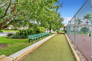 329 Knotty Pine Cir, Greenacres, FL 33463 - Photo 29