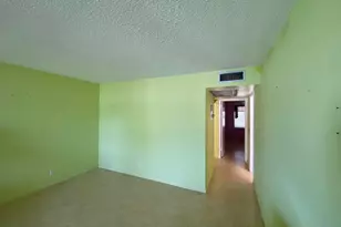 95 Cambridge E, West Palm Beach, FL 33417 - Photo 9