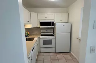 377 Windsor Q, West Palm Beach, FL 33417 - Photo 5