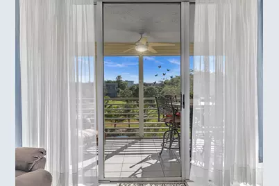 3510 Oaks Way #409, Pompano Beach, FL 33069 - Photo 9