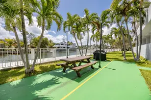 137 Golden Isles Dr, Hallandale Beach, FL 33009 - Photo 43