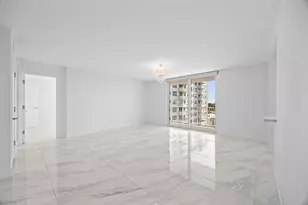 137 Golden Isles Dr, Hallandale Beach, FL 33009 - Photo 9
