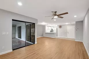 6107 Elsinore Cir, Greenacres, FL 33463 - Photo 9