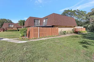 5852 SE Riverboat Dr, Stuart, FL 34997 - Photo 3