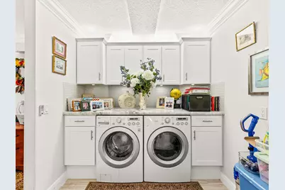 6073 Balboa Circle Circle #403, Boca Raton, FL 33433 - Photo 9