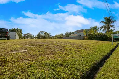 178 NE Dominican Terrace, Port Saint Lucie, FL 34983 - Photo 9