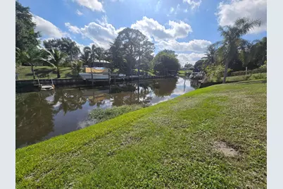 178 NE Dominican Terrace, Port Saint Lucie, FL 34983 - Photo 3
