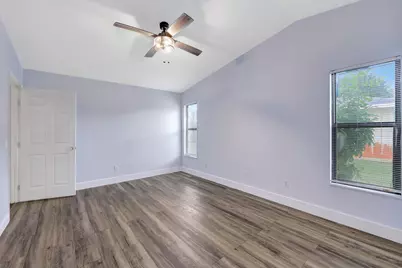 654 SW Pueblo Terrace, Port Saint Lucie, FL 34953 - Photo 19