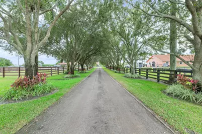 14750 Palm Beach Point Boulevard, Wellington, FL 33414 - Photo 9