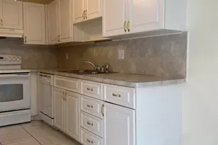 8665 Chevy Chase Dr, Boca Raton, FL 33433 - Photo 9