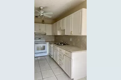8665 Chevy Chase Drive #113, Boca Raton, FL 33433 - Photo 13