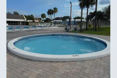 121 Lake Gloria Drive, West Palm Beach, FL 33411 - Photo 25