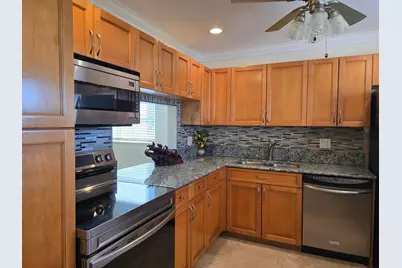 121 Lake Gloria Drive, West Palm Beach, FL 33411 - Photo 5