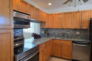 121 Lake Gloria Dr, West Palm Beach, FL 33411 - Photo 5