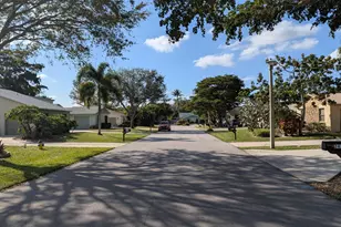 2454 NW 9th St, Delray Beach, FL 33445 - Photo 33