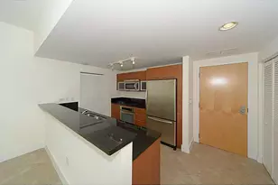 253 NE 2nd St, Miami, FL 33132 - Photo 3