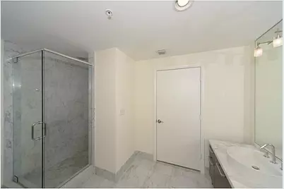 253 NE 2nd Street #2710, Miami, FL 33132 - Photo 17