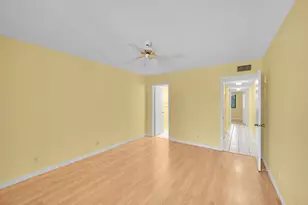 3154 Via Poinciana, Lake Worth, FL 33467 - Photo 15