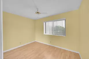 3154 Via Poinciana, Lake Worth, FL 33467 - Photo 19