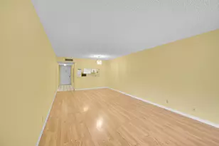 3154 Via Poinciana, Lake Worth, FL 33467 - Photo 7