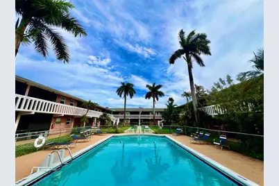 160 NE 8th Avenue #1b, Hallandale Beach, FL 33009 - Photo 13