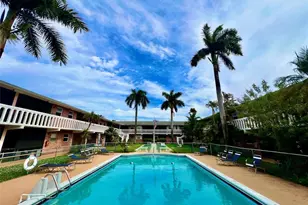 160 NE 8th Ave, Hallandale Beach, FL 33009 - Photo 13