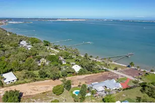 1033 S Indian River Dr, Fort Pierce, FL 34950 - Photo 5