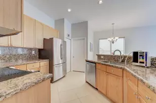 5012 Victoria Cir, West Palm Beach, FL 33409 - Photo 11