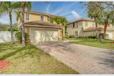 5012 Victoria Circle, West Palm Beach, FL 33409 - Photo 3
