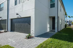 3916 SE Mentmore Ln, Stuart, FL 34997 - Photo 3