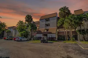 511 Ives Dairy Rd, Miami, FL 33179 - Photo 3