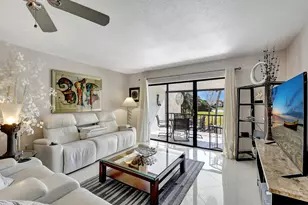 21219 Lago Cir, Boca Raton, FL 33433 - Photo 13