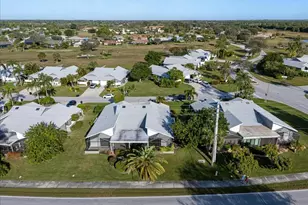 6686 SE Yorktown Dr, Hobe Sound, FL 33455 - Photo 33