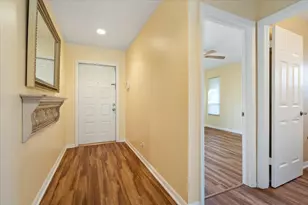 6686 SE Yorktown Dr, Hobe Sound, FL 33455 - Photo 5