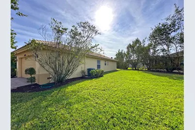 11329 SW Birch Tree Circle, Port Saint Lucie, FL 34987 - Photo 5